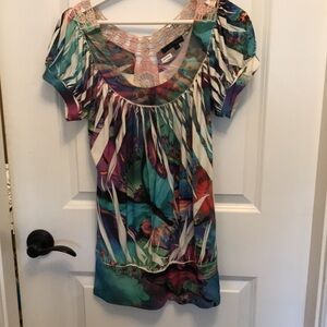 Simply Irresistible Colorful Abstract Butterfly Tunic Top Medium Crochet Lace